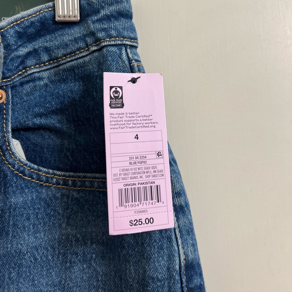 Super High-Rise Distressed Baggy Jean - Picture 4 of 8